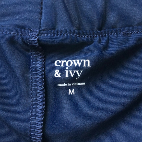 CROWN & IVY • Navy Skort Like New Size Medium - Picture 6 of 11